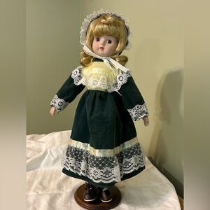 18” Porcelain Face Cloth Body Doll Green Cordury Dress & Hat Lace Trim w/Stand